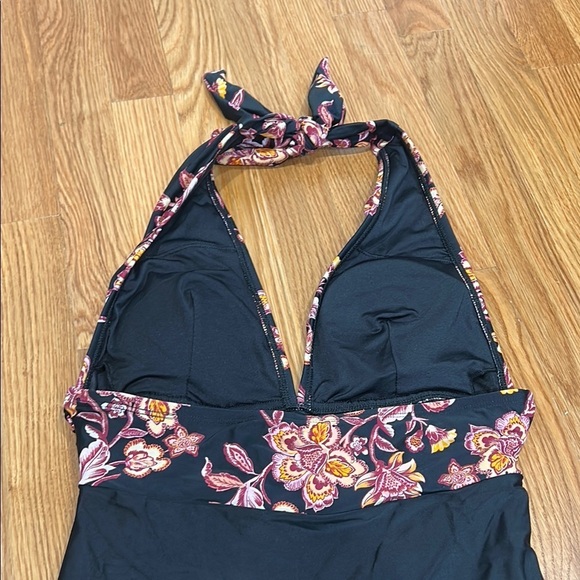 Cupshe halter top Floral v neck Black one piece Swimwear women’s medium new - Picture 6 of 7